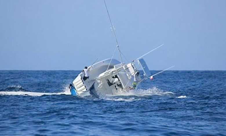 غرق لنش سياحي