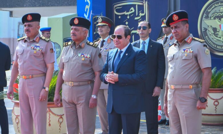 الرئيس السيسى يجرى جولة تفقدية بالأكاديمية العسكرية