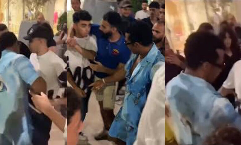 محمد رمضان يصفع شابا