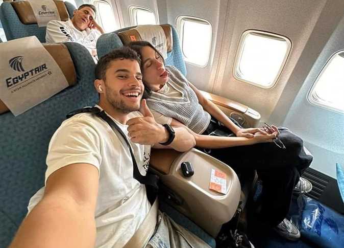 صورة أحمد شيبة في الطائرة