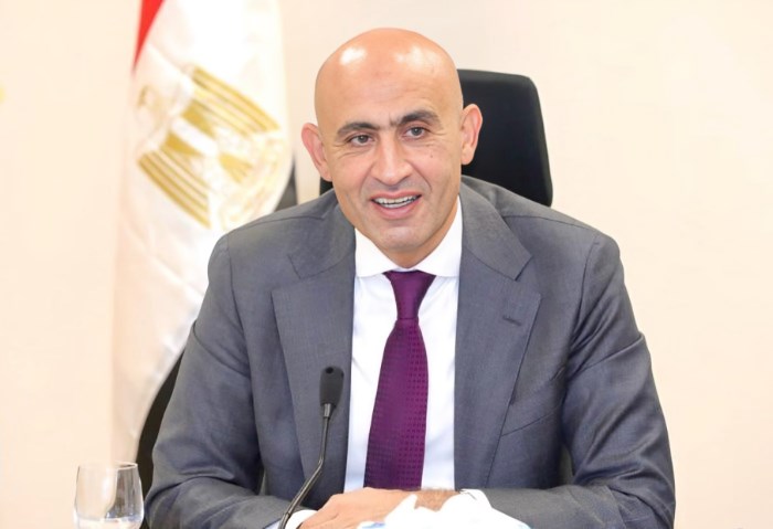 محمد عبد اللطيف وزير التعليم