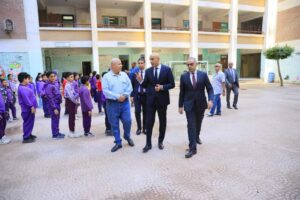 وزير التعليم يتفقد عدة مدارس بإدارة المطرية التعليمية