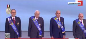 الرئيس السيسي يقدم الشكر لأبطال حرب أكتوبر المجيد