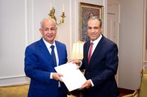 وزير الخارجية