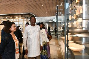 المتحف المصري يستقبل وزير خارجية ببوركينافاسو وعمدة طوكيو باليابان 