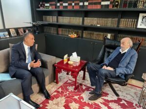 وزير الخارجية