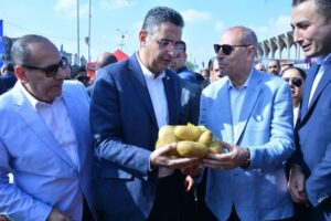 وزير التموين