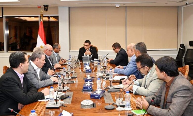 وزير الإسكان