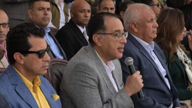 رئيس الوزراء يفتتح نادي الهجن والفروسية الدولي في الخارجة بالوادي الجديد