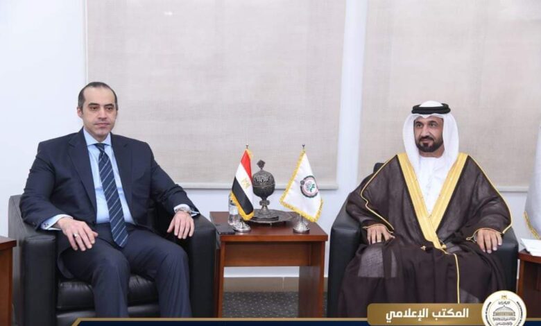 وزير الشئون النيابية يقدم التهنئة لرئيس البرلمان العربي لتوليه منصبه الجديد