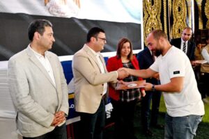 وزير الإسكان
