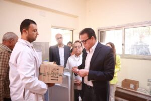 وزير الصحة يوجه بتسريع إجراء عملية لطفل في إحدى المستشفيات بالشرقية
