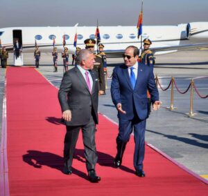 الرئيس السيسي يعقد جلسة مباحثات مع العاهل الأردني