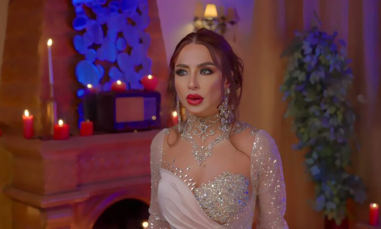 دوللي شاهين