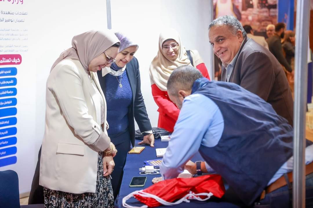 الصحة تسجل حضورًا مميزًا بمعرض الأسبوع الكويتي بمصر