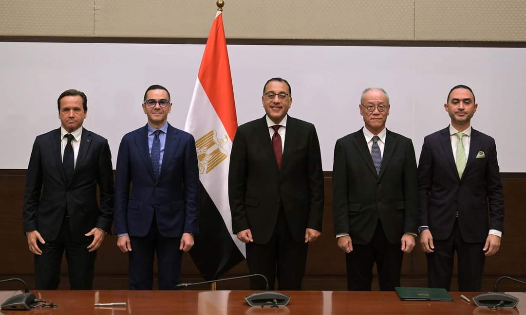 نيسان مصر توقع عقد تصنيع طراز جديد وزيادة الإنتاج المحلي