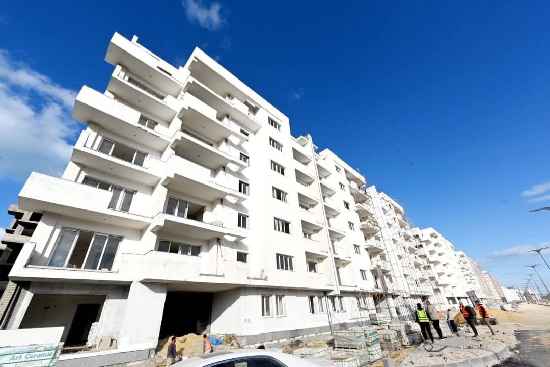 وزير الإسكان يتابع اللمسات الأخيرة بأبراج العلمين ويشدد على تسليم المشروعات في مواعيدها