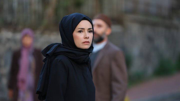 مسلسل البراعم الحمراء 