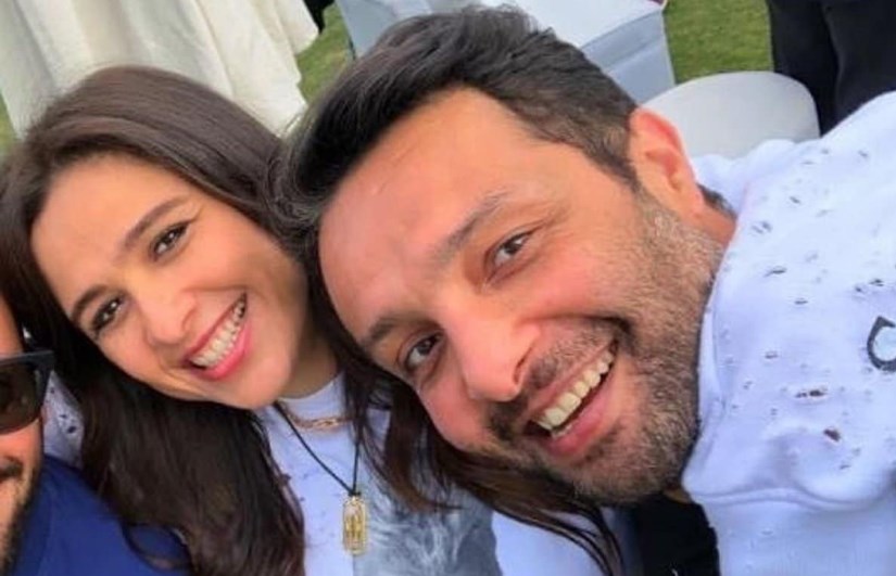 ياسمين عبد العزيز وشقيقها وائل