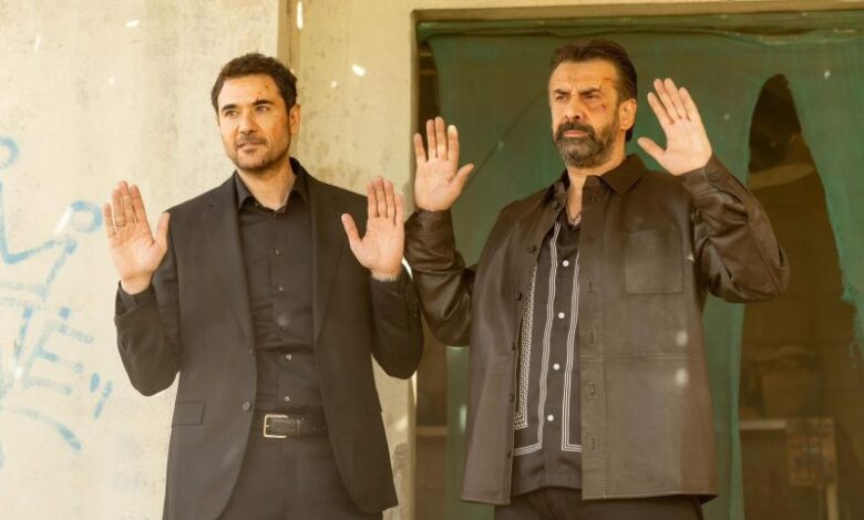 أحمد عز وكريم عبد العزيز من فيلم The Seven Dogs