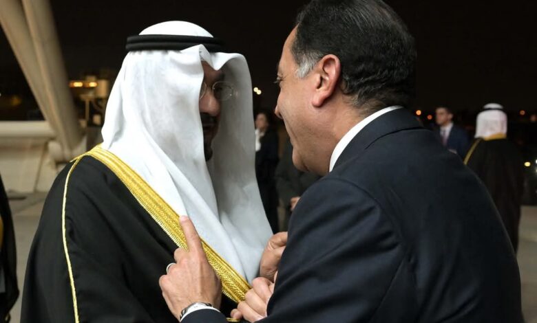 مدبولي يصل الكويت لبحث تعزيز التعاون الثنائي في زيارة رسمية