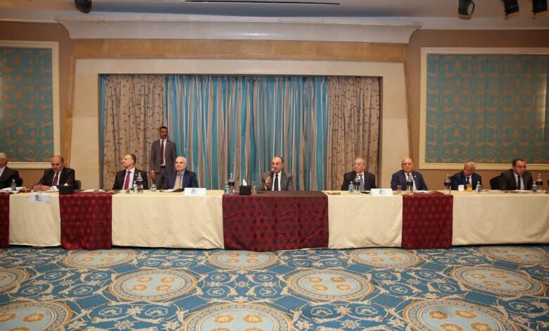 وزير الأعمال