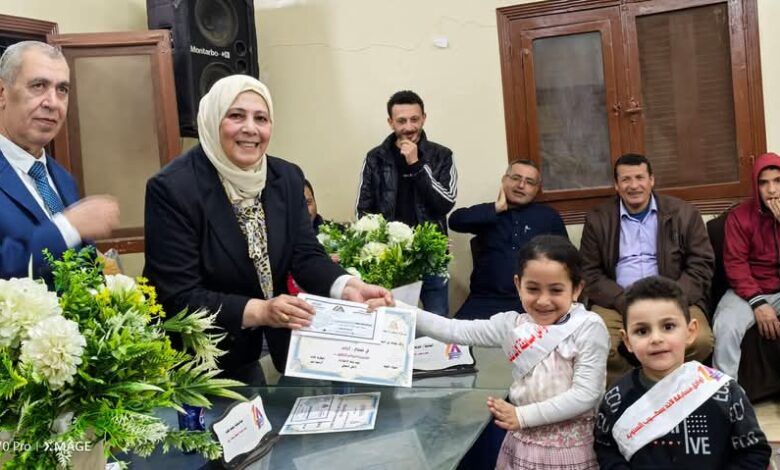 نواب الشرقية يُكرّمون حفظة القرآن الكريم بقرية اكوه