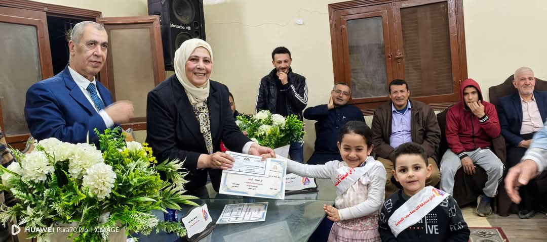 نواب الشرقية يُكرّمون حفظة القرآن الكريم بقرية اكوه