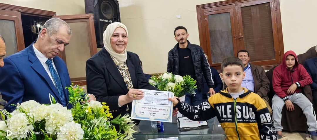 نواب الشرقية يُكرّمون حفظة القرآن الكريم بقرية اكوه