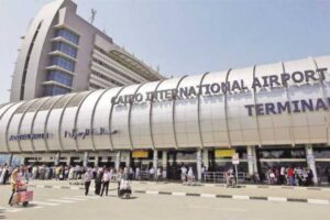 مطار القاهرة