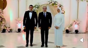 السيسي يحضر عقد قران ابنة شهيد شرطة استُشهد دفاعًا عن الوطن