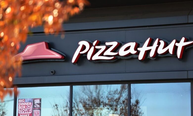 مطعم بيتزاهات