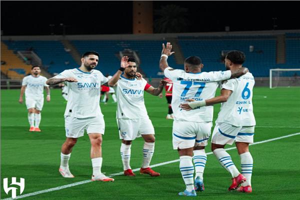 تشكيل الهلال المتوقع