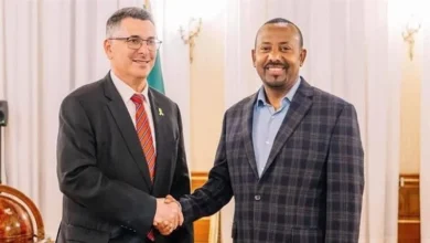 آبي أحمد ووزير خارجية الاحتلال