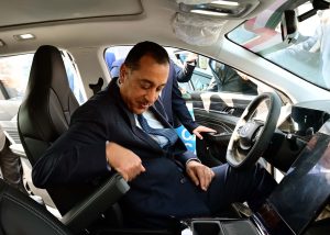 مدبولي يستعرض أحدث تقنيات النقل الذكي داخل معرض TransMEA 2025