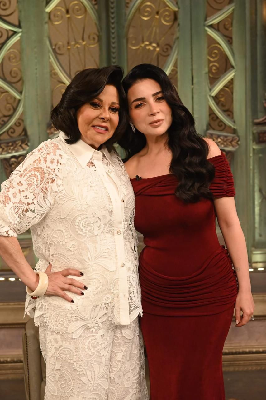 الفنانة مي عز الدين