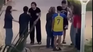مشاجرة بين الشباب والفتيات