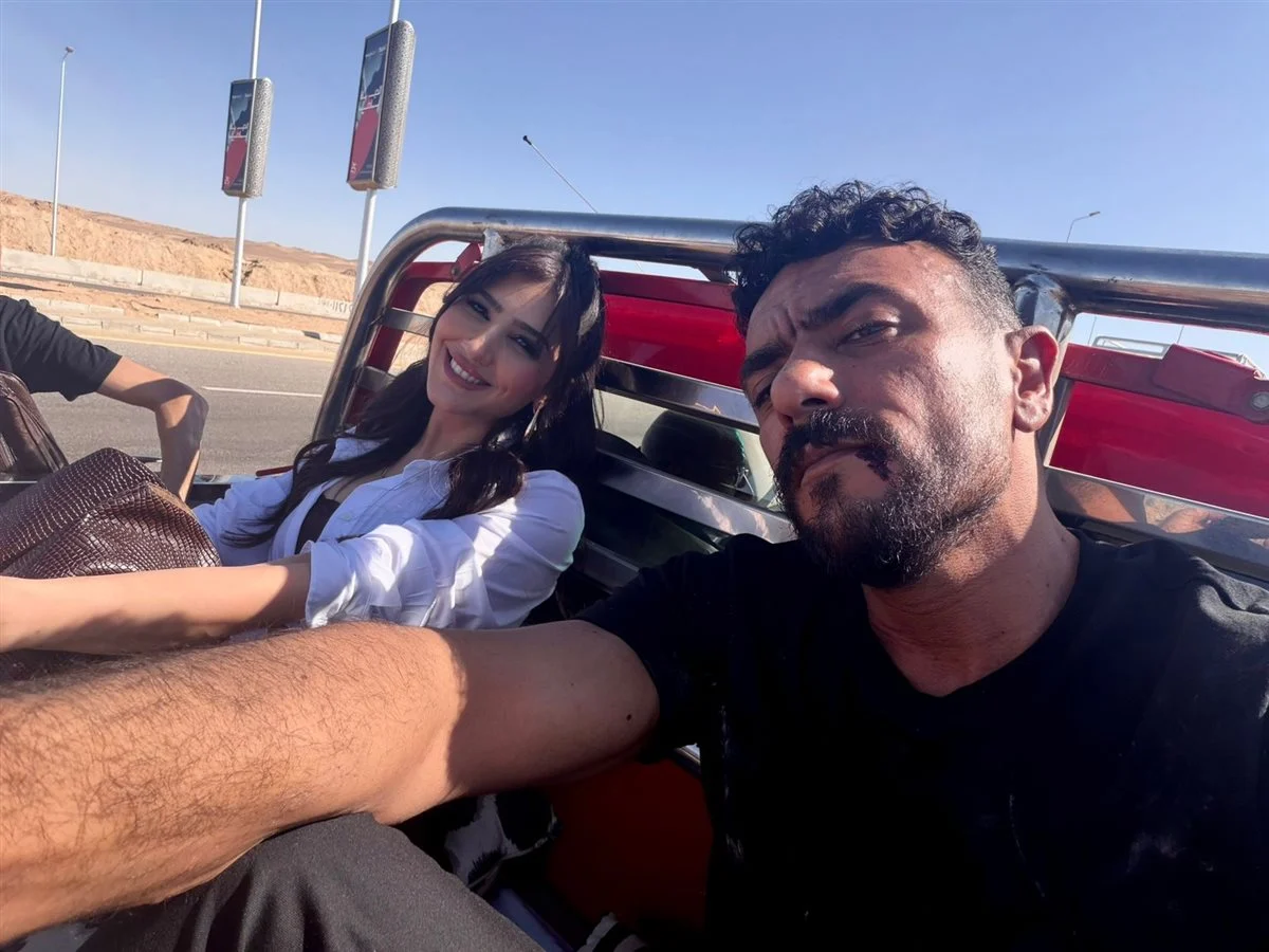 الفنان أحمد العوضي مي عمر