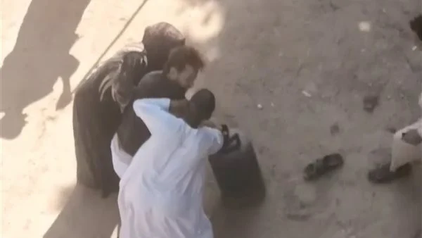 القبض على شاب يحاول إشعال النار في أسطوانة بوتاجاز