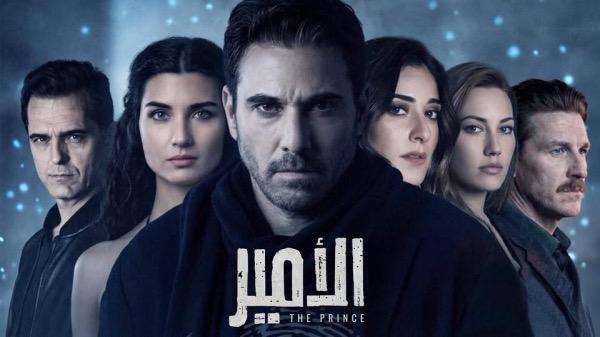 الفنان أحمد عز